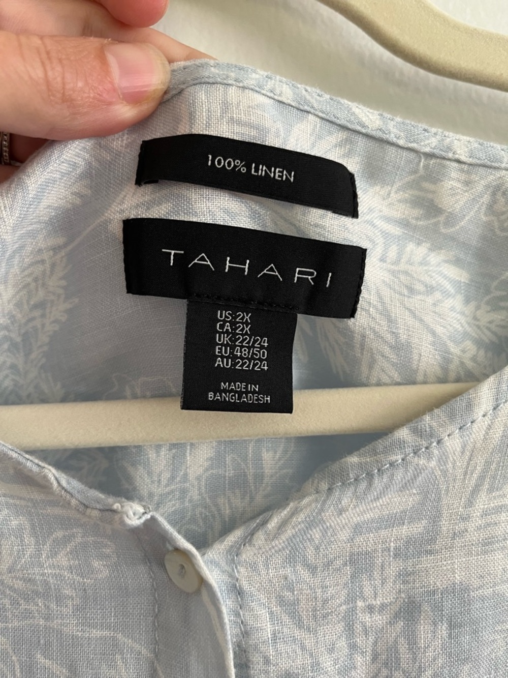 Tahari 2X Linen Pale Blue Floral Print Button-Down Roll-Tab Sleeve Tunic Top - Picture 4 of 7